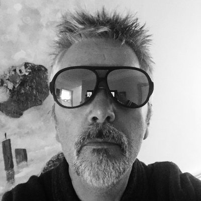 Profile Picture of Joe Lahart (@lahmurmusic) on Twitter