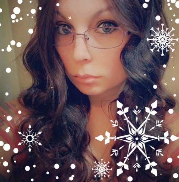 Profile Picture of Krystal Wagner (@xxwinterrosezxx) on Poshmark