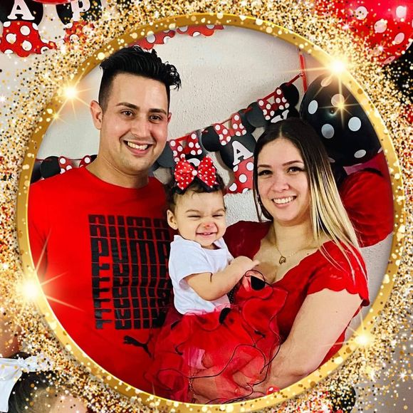 Profile Picture of Eleannett Espineta (@eleannette) on Poshmark