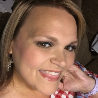 Profile Picture of Jessica Hoover (@jessie122388) on Twitter