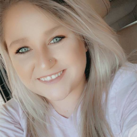 Profile Picture of Katelynn Allen (@katiedallen) on Poshmark