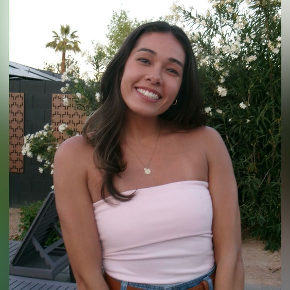 Profile Picture of Alex Leary (@a_m_l) on Poshmark