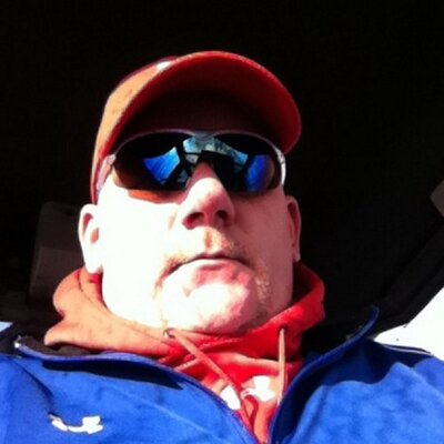 Profile Picture of Whodafucizzizz (@BigDaveDaoust) on Twitter