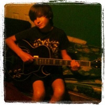Profile Picture of JP Chains~ (@KylePierson) on Twitter