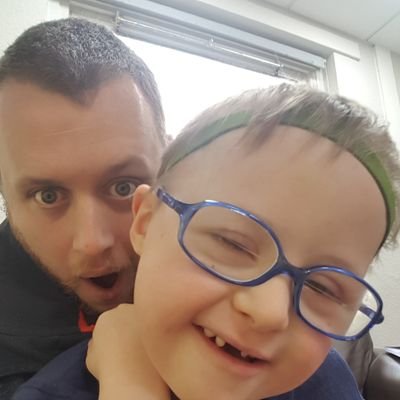 Jamie Robert Kitson - Twitter Profile Picture of Jamie Robert Kitson (@RobKinson) on Twitter