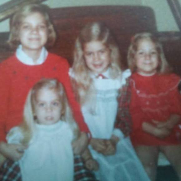 Profile Picture of Mary Isaminger (@maryisaminger) on Poshmark