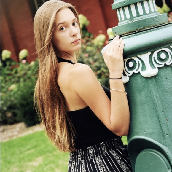 Profile Picture of Stephania Badamo (@sbadamo) on Poshmark