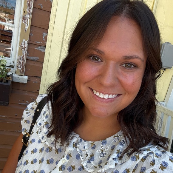 Profile Picture of Katie Spangler (@kspangler27) on Poshmark