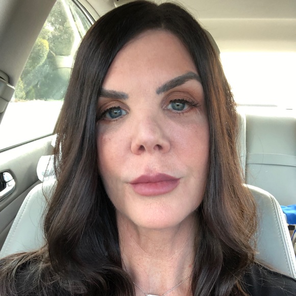 Profile Picture of Stefanie Mayer (@stefmayer46) on Poshmark