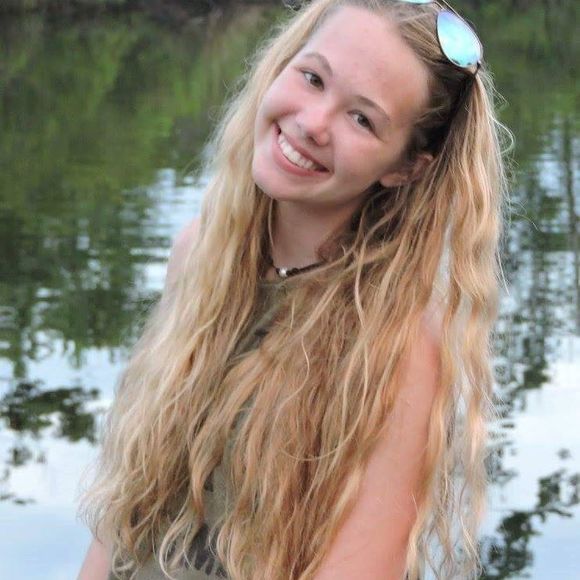 Profile Picture of Mary Brannon (@mbrannon00) on Poshmark