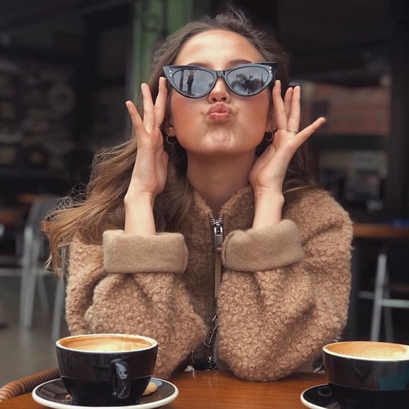 Profile Picture of Mariela Serrano calva (@msercal2000) on Poshmark