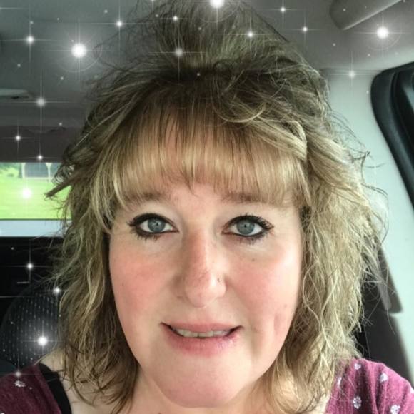 Profile Picture of Teresa Lauver (@tlauver38) on Poshmark