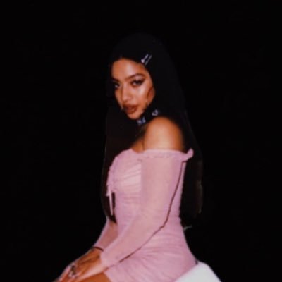 Profile Picture of 𝒸ℴ𝒸ℴ 𝒸𝒽𝒶𝓃ℯ𝓁 (@KianasBarbie) on Twitter