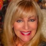 Profile Picture of Lori McKenzie (@lori_mcnz) on Instagram