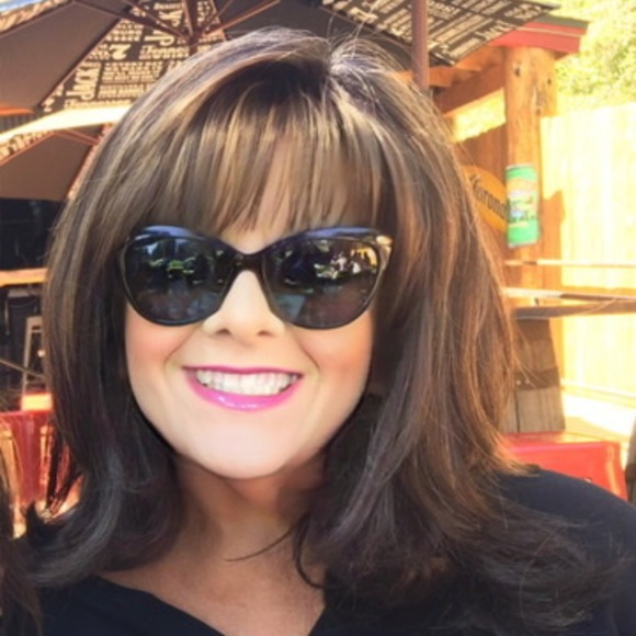 Profile Picture of Tim lorraine Clements (@lortim5456) on Poshmark