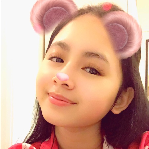 Profile Picture of Doan Nguyen (@camayy) on Poshmark