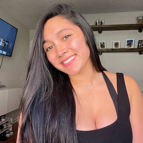Profile Picture of Crystal Hale (@_crystalhale) on Poshmark
