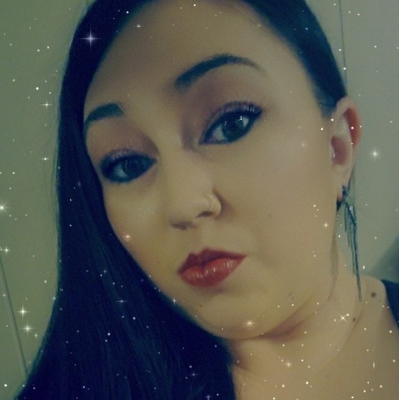 Profile Picture of Jessica Vanderpool (@jlvanderpool) on Poshmark