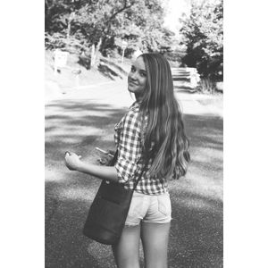 Profile Picture of Olivia Farrell (@oliviafarrell) on Myspace