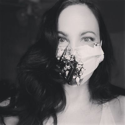 Profile Picture of Delilah S. Dawson (@DelilahSDawson) on Twitter