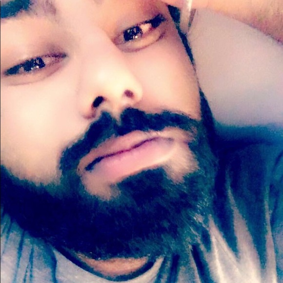 Profile Picture of Angad Singh (@angad664) on Poshmark