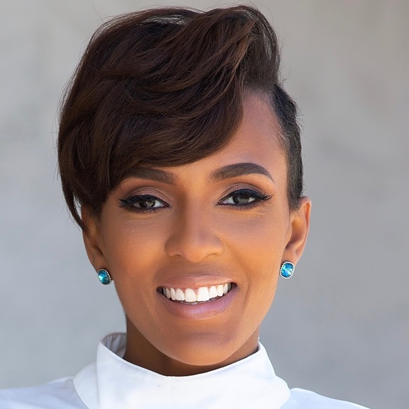 Profile Picture of Christian Chapman (@girlchris248) on Poshmark