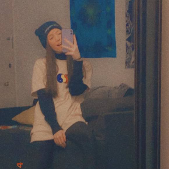 Profile Picture of Megan Lauramore (@lauramoremegan) on Poshmark