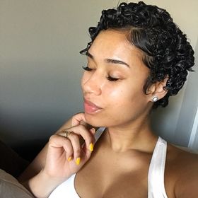 Profile Picture of Destiny (@CurlyGirl400) on Pinterest