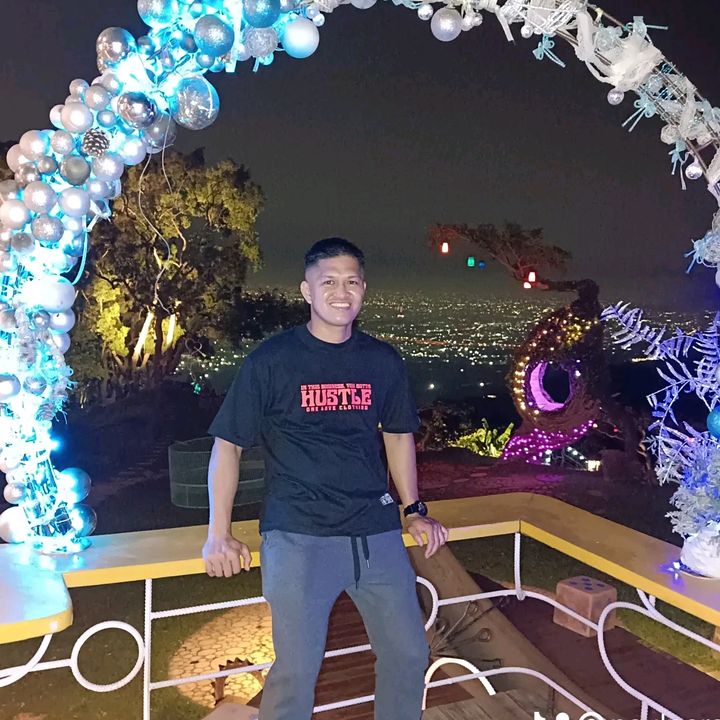 Profile Picture of Paul (@paulperan) on Tiktok