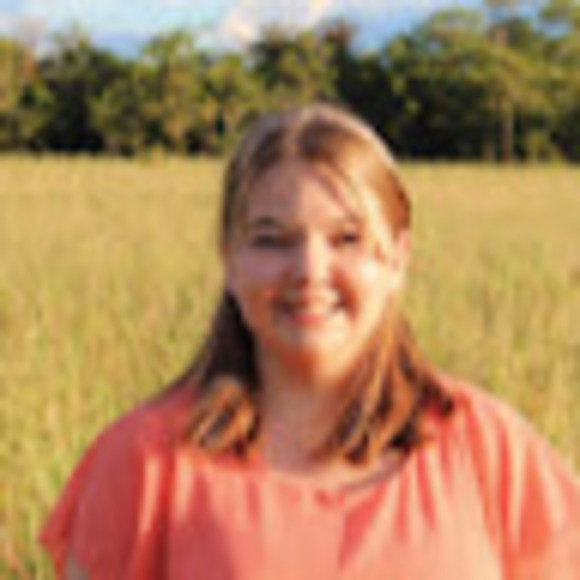 Isabelle Osterloo - Poshmark Profile Picture of Isabelle Osterloo (@iosterloo) on Poshmark