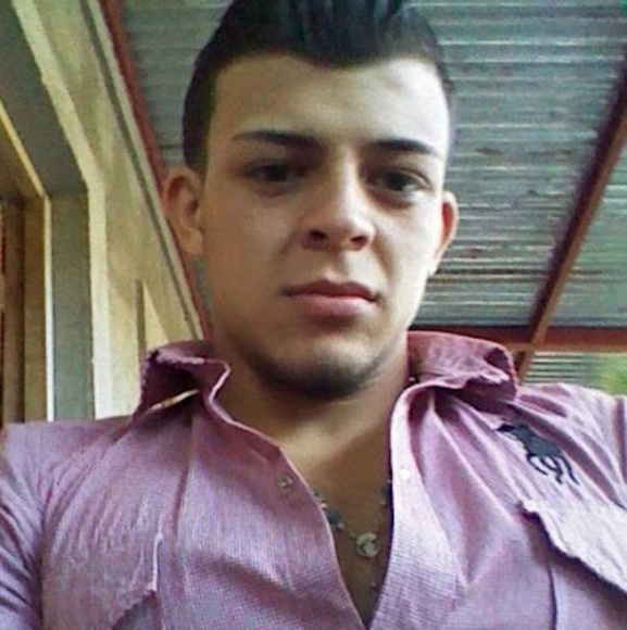 Profile Picture of Carlos Valdivia (@valdiviacarlos8) on Poshmark