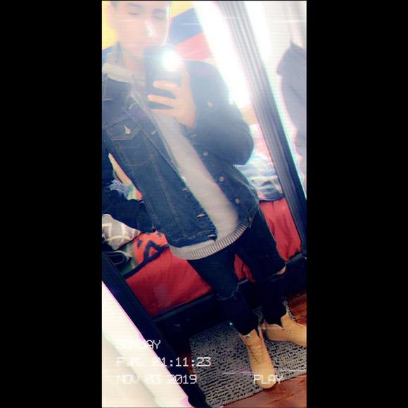 Profile Picture of Michael Galarza (@michaelgalarza) on Poshmark