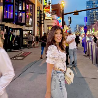 Profile Picture of Amanda (@amandamihaly) on Instagram