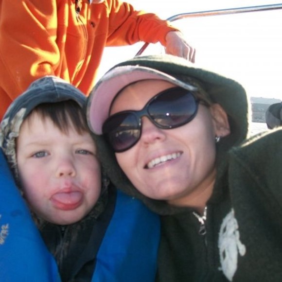 Profile Picture of Tonya Scarbrough (@tonya201) on Poshmark