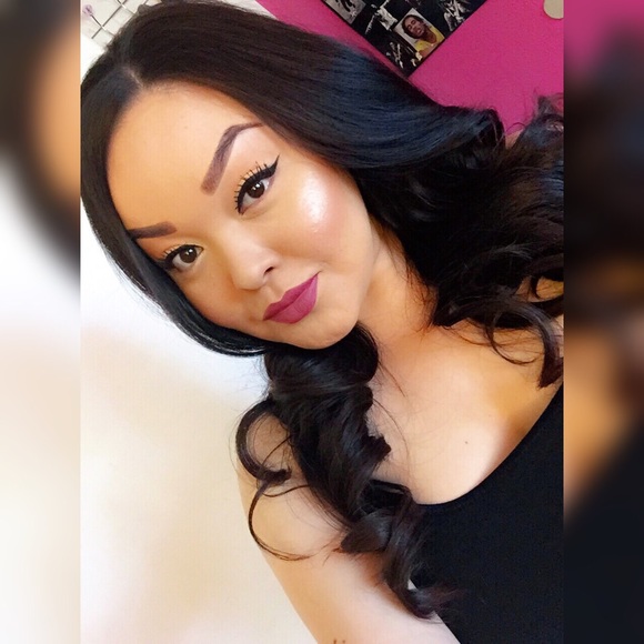 Profile Picture of Christina Fuentez (@xtinadeanna) on Poshmark
