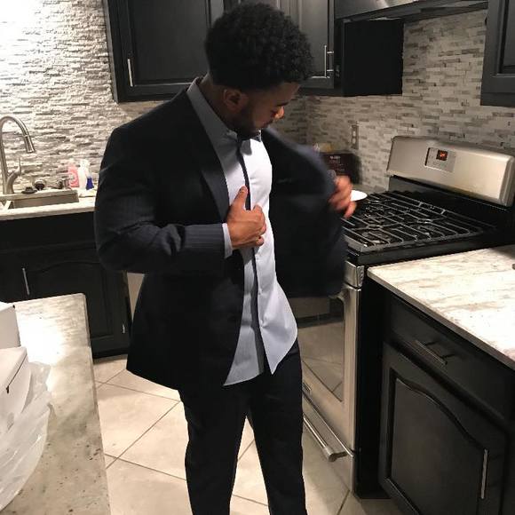 Profile Picture of James Mays (@jmays2029) on Poshmark