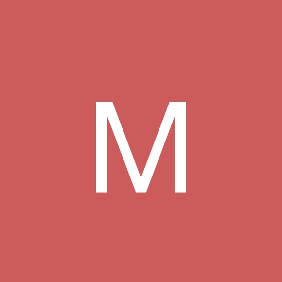Profile Picture of Maya James (@idcmaya) on Poshmark