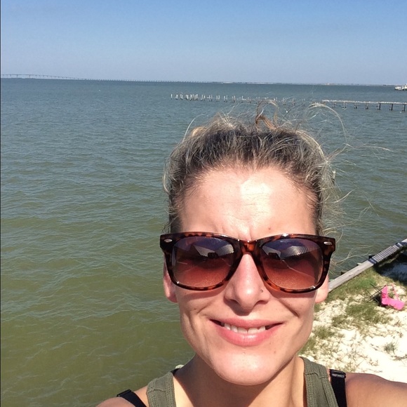 Profile Picture of Jessica Edmonds (@jessicaedmonds) on Poshmark