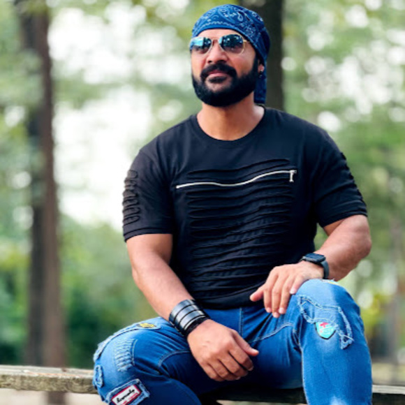 Profile Picture of Uday Nair (@udaynair) on Poshmark