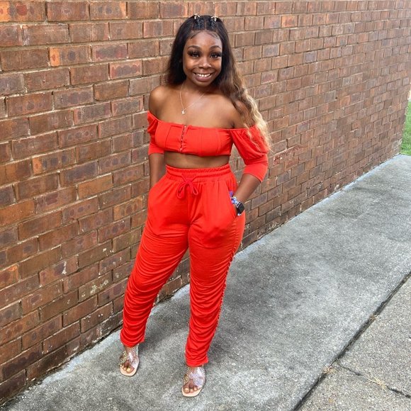 Profile Picture of Kendra Fairley (@kendraf123) on Poshmark