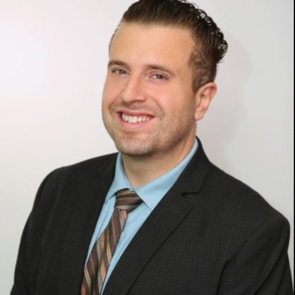 Profile Picture of Andrew Mantilla (@andymantilla) on Poshmark