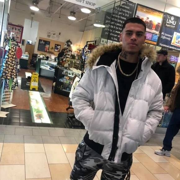 Profile Picture of Deandre Mirabal (@deandremirabal) on Poshmark