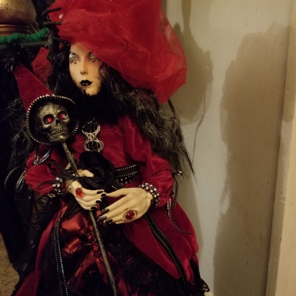 Profile Picture of Makayla Lalonde (@mickie25) on Poshmark