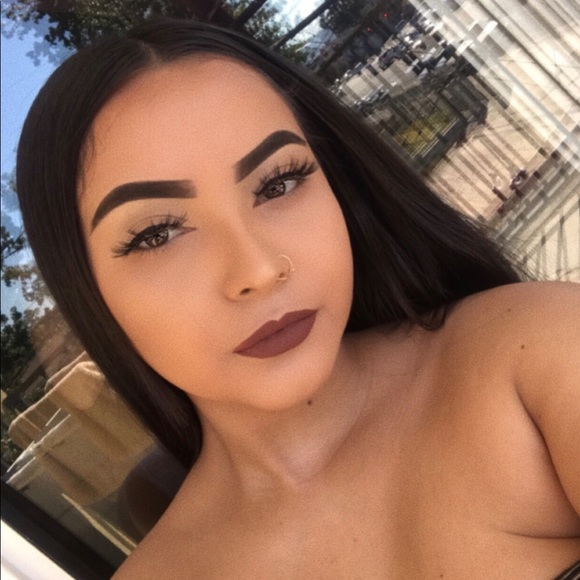 Profile Picture of Ana Mejia (@anadelmyy) on Poshmark