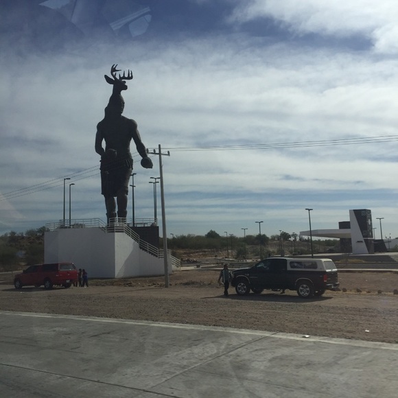 Profile Picture of Jose Ruvalcaba (@yuungjr) on Poshmark