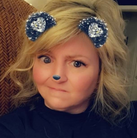 Profile Picture of Paige Hanson (@smh437) on Poshmark