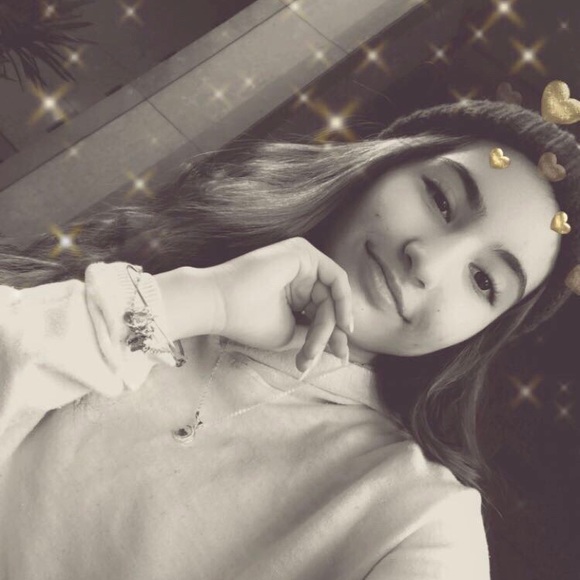 Profile Picture of Leandra Jepsen (@leandra_jepsen) on Poshmark