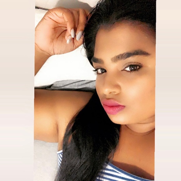 Profile Picture of Kim Styles (@kimstyles123) on Poshmark