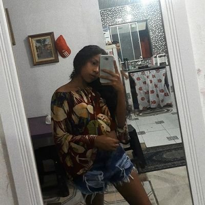 Profile Picture of Lorena Leão (@LorenaLeo12) on Twitter