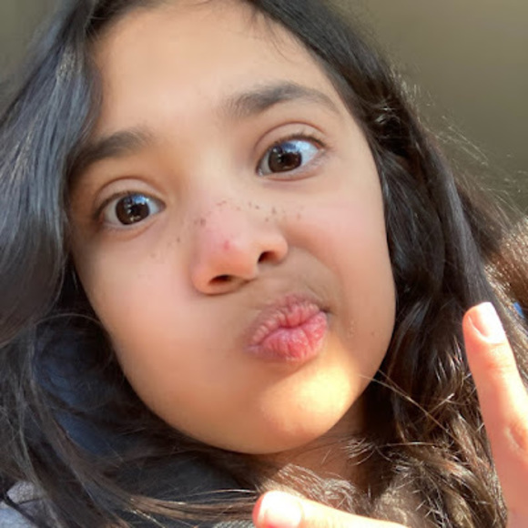 Profile Picture of Erika Suarezl (@erikasuarezl) on Poshmark